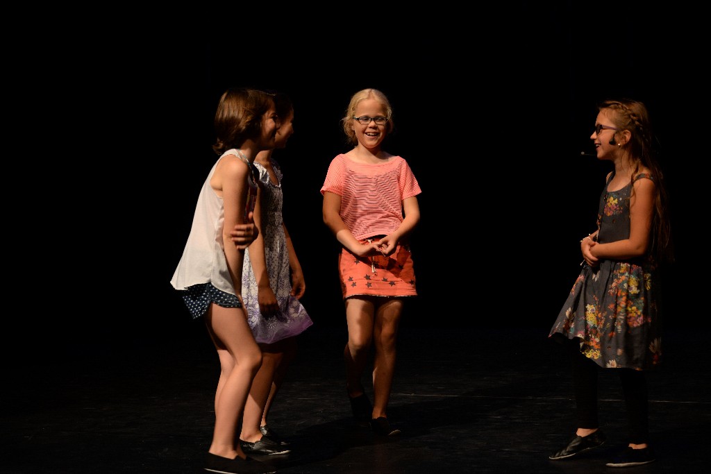 ../Images/Musical Nanny de Vries 113.jpg